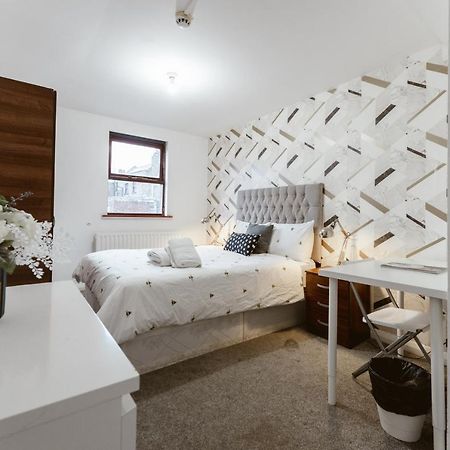 Whitechapel En-Suite Beds To Stay Лондон Экстерьер фото